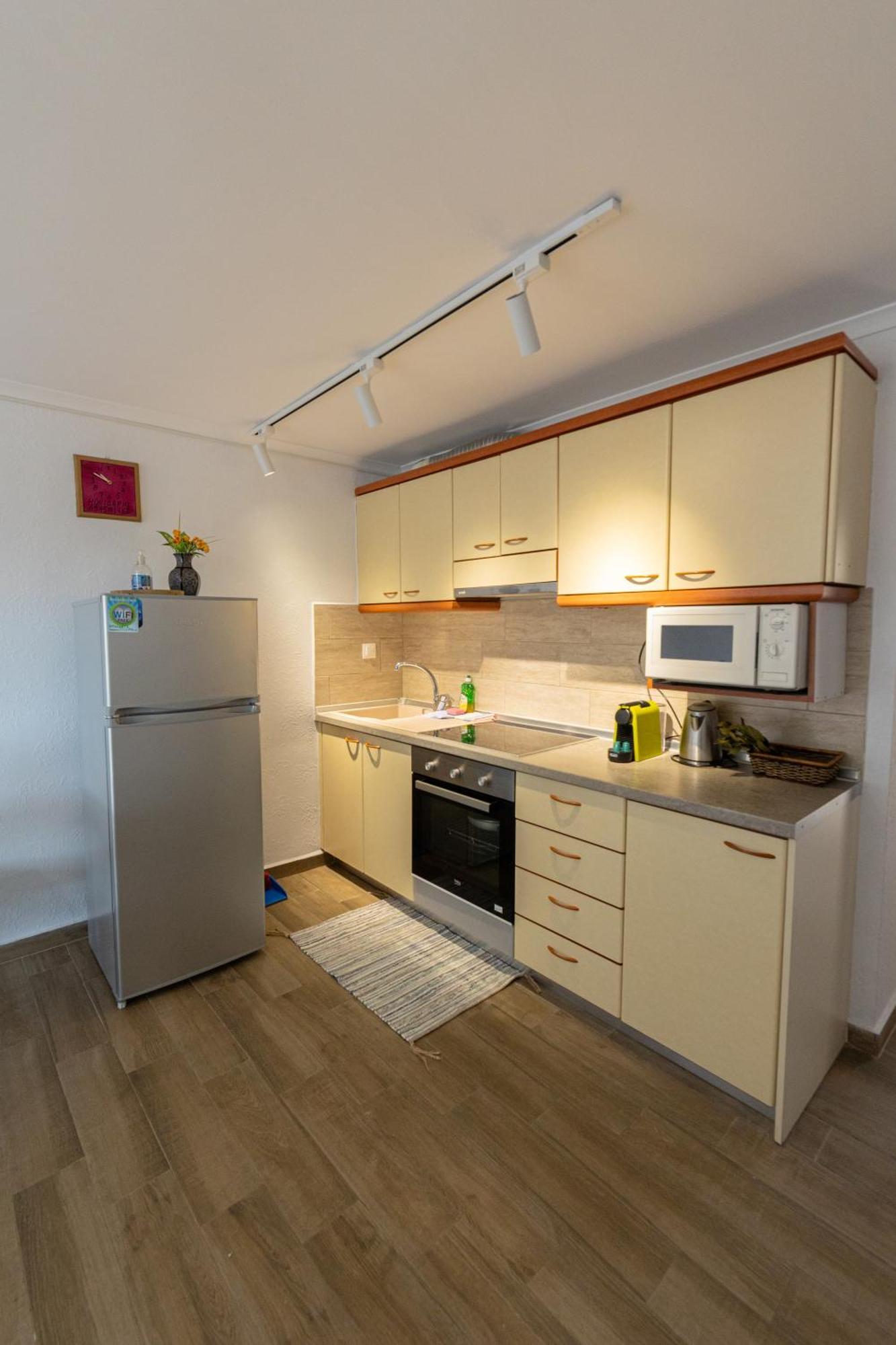 Toli Apartments Kallithea  Buitenkant foto