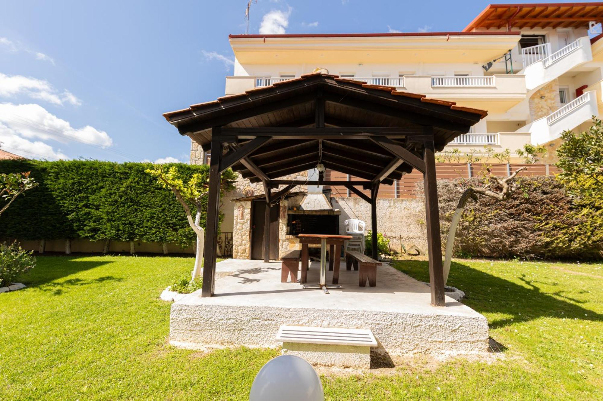 Toli Apartments Kallithea  Buitenkant foto